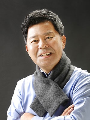 제29대 정일교(23회) 2021.11.26 ~ 2022.11.30.