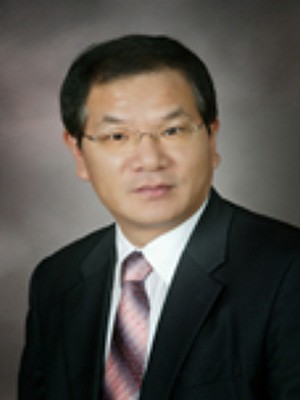 제28대 박봉환(22회)    2020.11. 27 ~ 2021.11.25